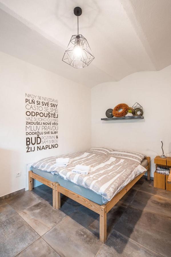 Apartmán ve Dvoře Ratiskovice Exterior foto